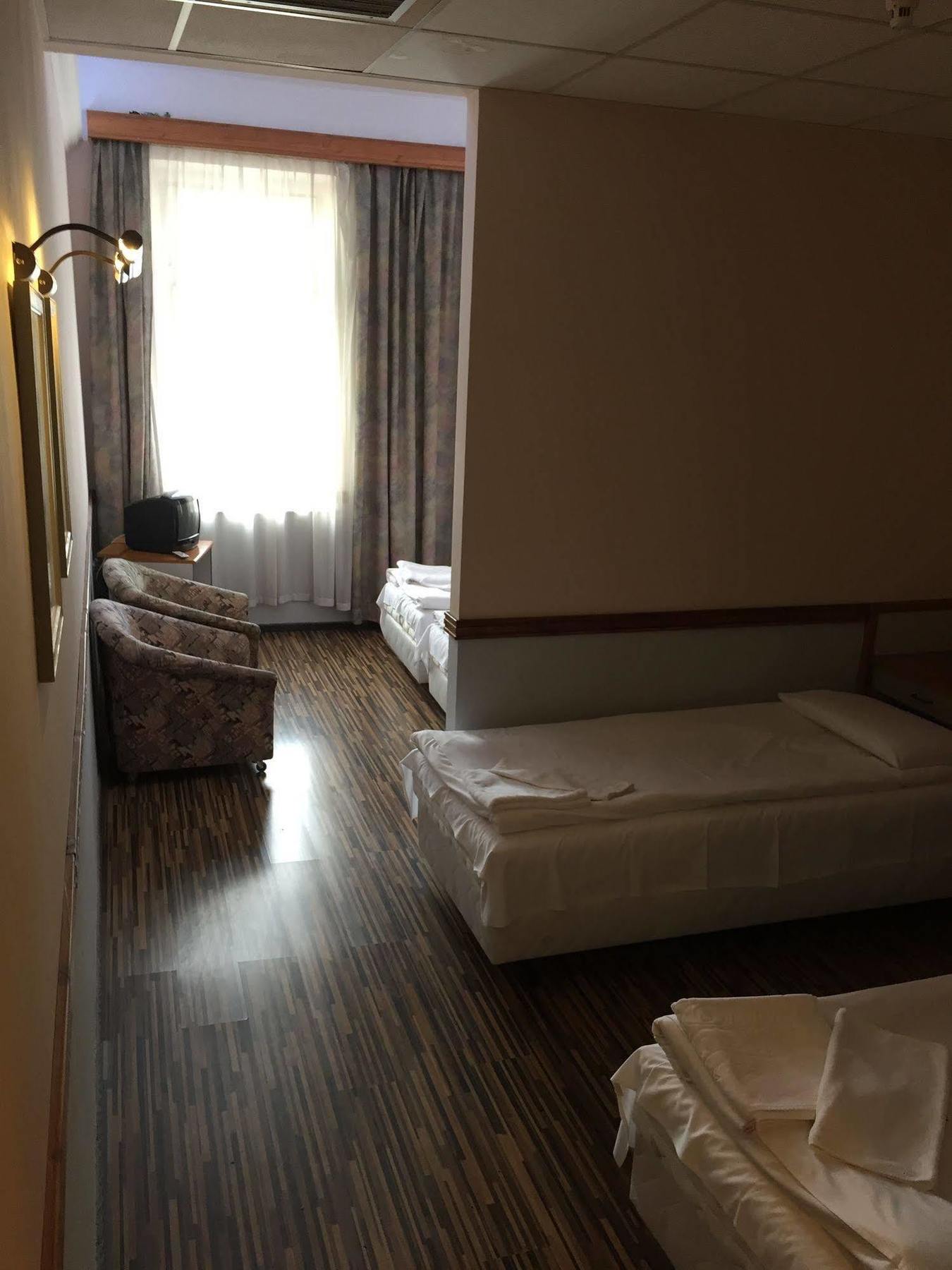 Korona Hotel Nyíregyháza Eksteriør bilde