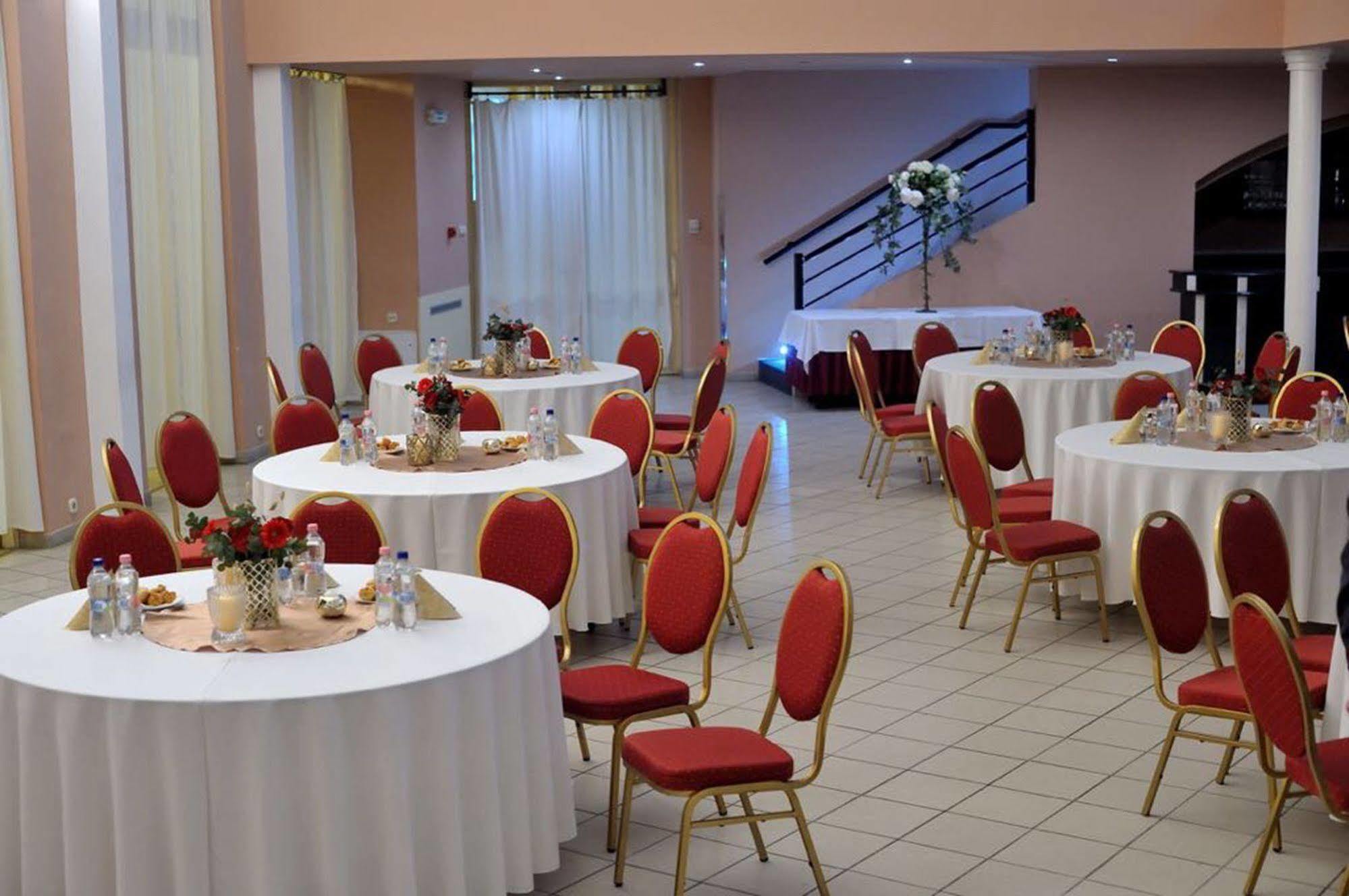 Korona Hotel Nyíregyháza Eksteriør bilde