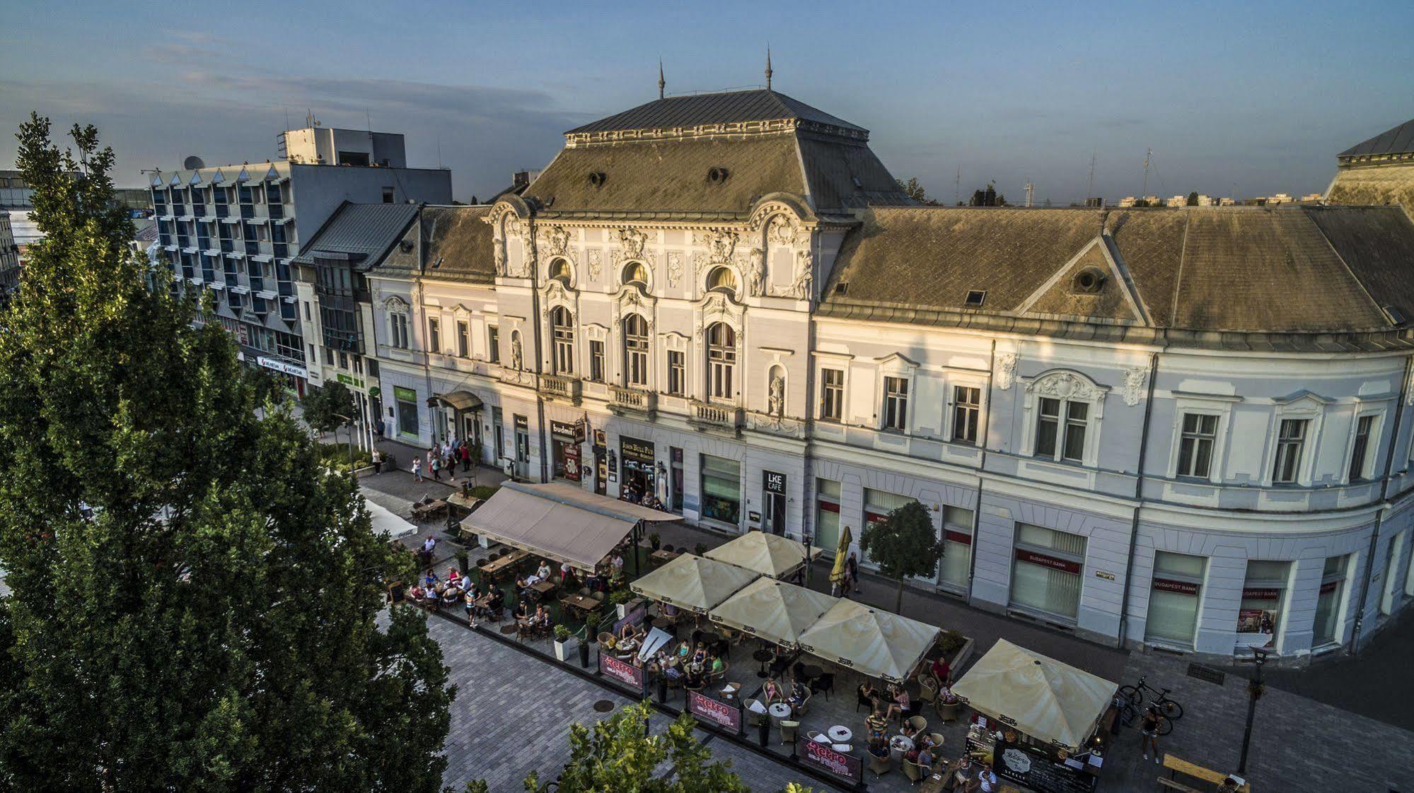 Korona Hotel Nyíregyháza Eksteriør bilde